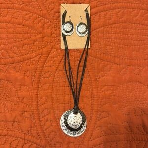 Costume, jewelry, silver black on leather-look necklace